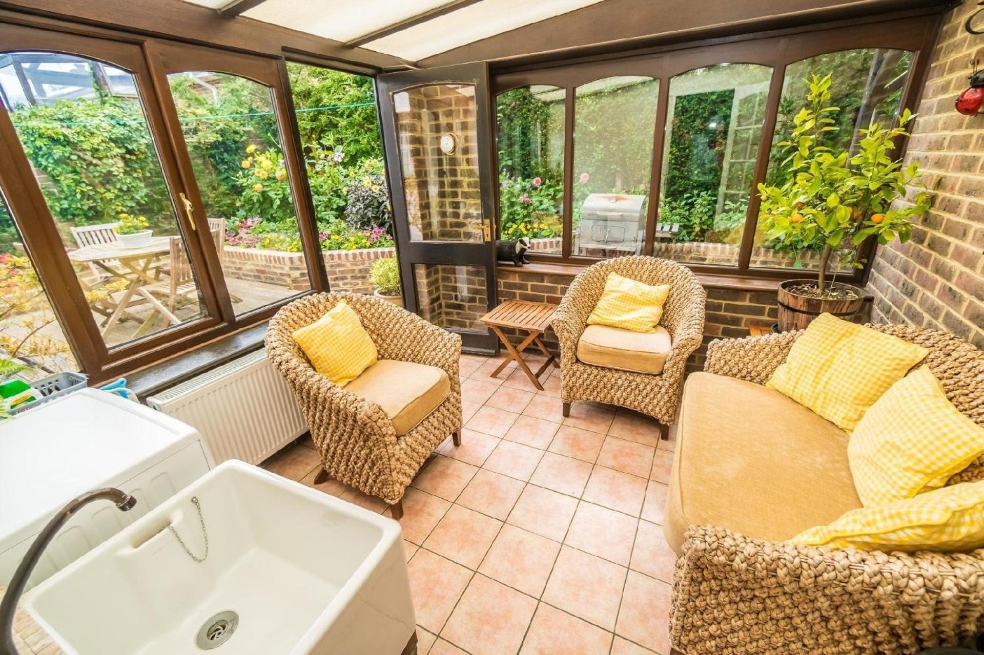 Ferien-Cottage Mit Grillplatz Im Privaten Wintergarten Хейстингс Екстериор снимка